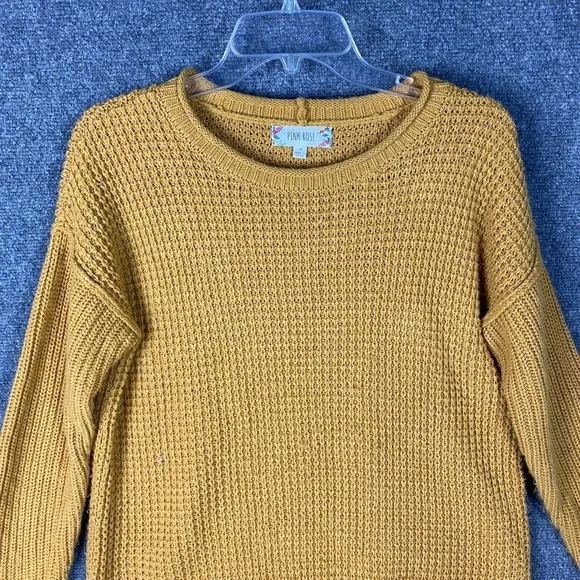 Pink Rose Sweater Women's Medium Pullover Yellow Knit 100% Acrylic Adults M - Picture 2 of 8